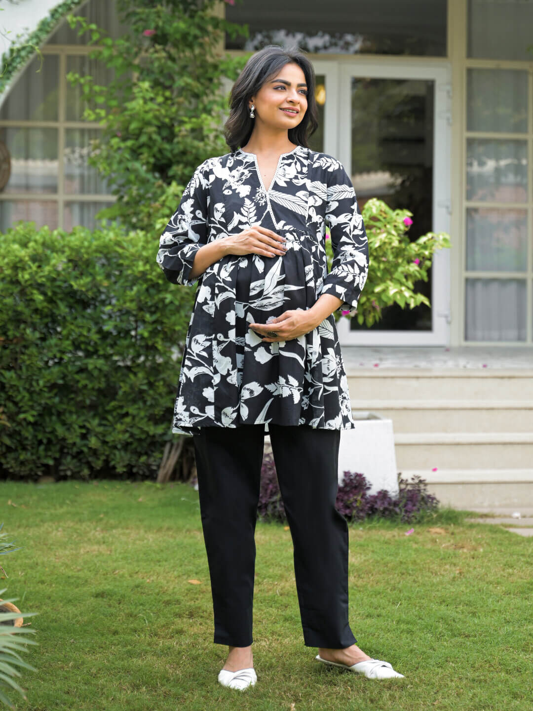 Black White Floral Print Cotton Maternity Feeding-Friendly Top